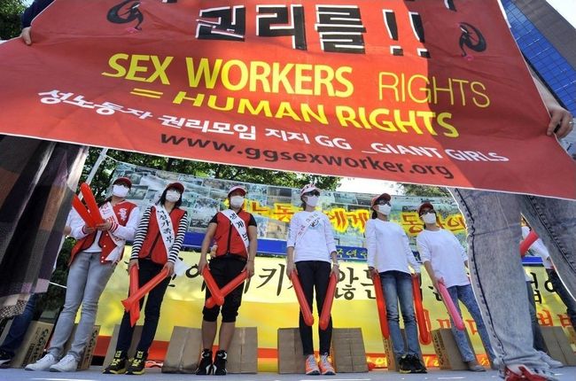 南韓嚴苛"反賣淫法" 憲法法院:不違憲 | 華視新聞