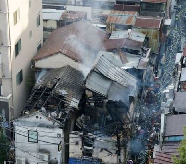 日本東京歌舞伎町發生大火! 2人受輕傷 | 華視新聞