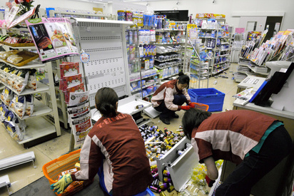 【更新】日本史上第4強震!  熊本6.4地震 9死近千傷 | 便利商店商品散落一地