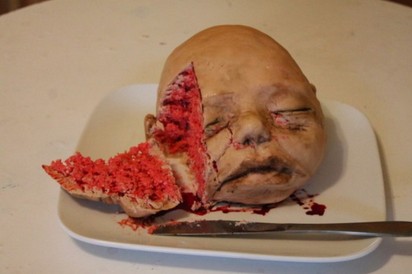 比Jolin震撼! 護理師的蛋糕是"內臟".. | (翻攝BuzzFeed)