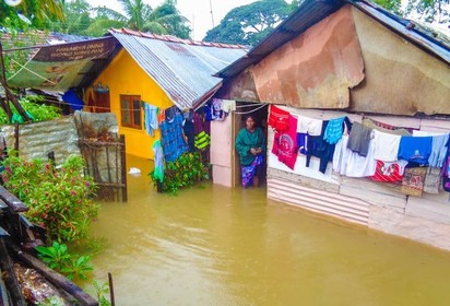 斯里蘭卡暴雨引發土石流 至少200戶遭活埋 | 