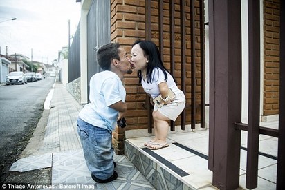 全球最矮情侶僅90cm 如同一般情侶「狂放閃」【影】 | 