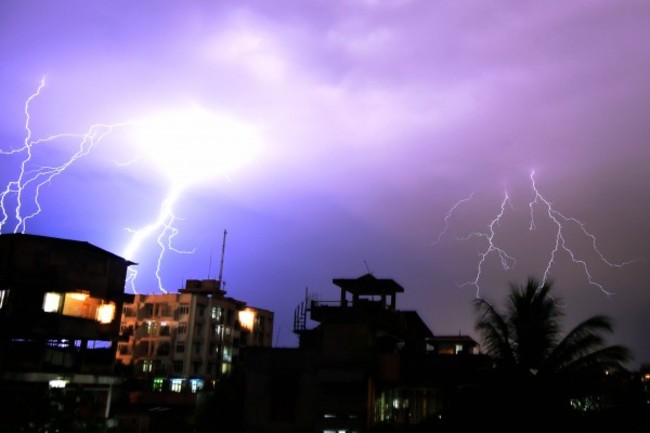 印度雷雨季! 2天內67人遭雷擊身亡 | 華視新聞