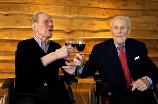 最老雙胞胎103歲生日 2人共同生活逾1世紀!