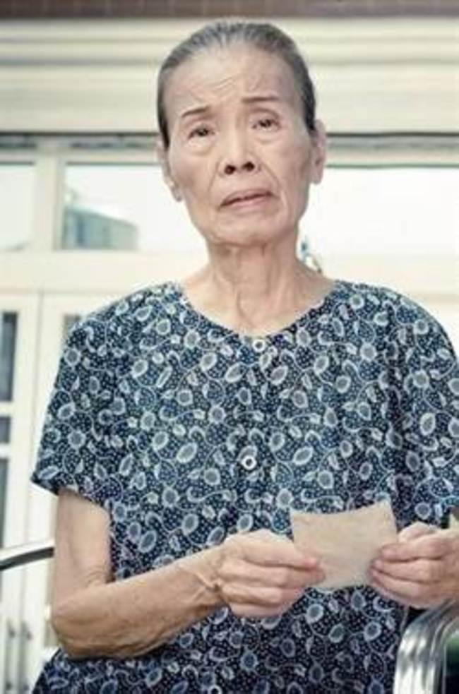 資深藝人「阿春姨嬤」白明華病逝 享壽85歲 | 華視新聞
