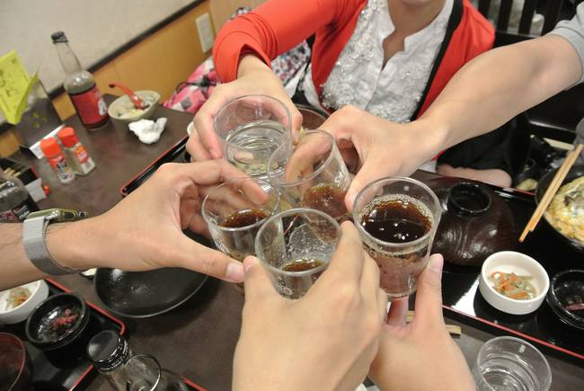4種飲料不要碰 夏天喝了愈喝愈渴! | 華視新聞