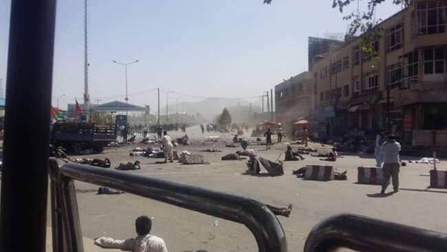 阿富汗遊行遇自殺炸彈攻擊 死傷人數持續增加 | 華視新聞
