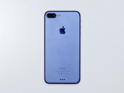 【影】iPhone7曝光?! 藍色沒了變純黑色 | 日前網傳將有藍色新iPhone(翻攝網路)