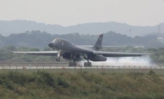 對北韓核試施壓 美轟炸機飛抵南韓基地