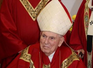 天主教全球最高齡主教辭世 享壽104