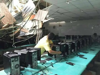 梅姬颱風受災戶! 復興商工教室遭鐵皮砸毀