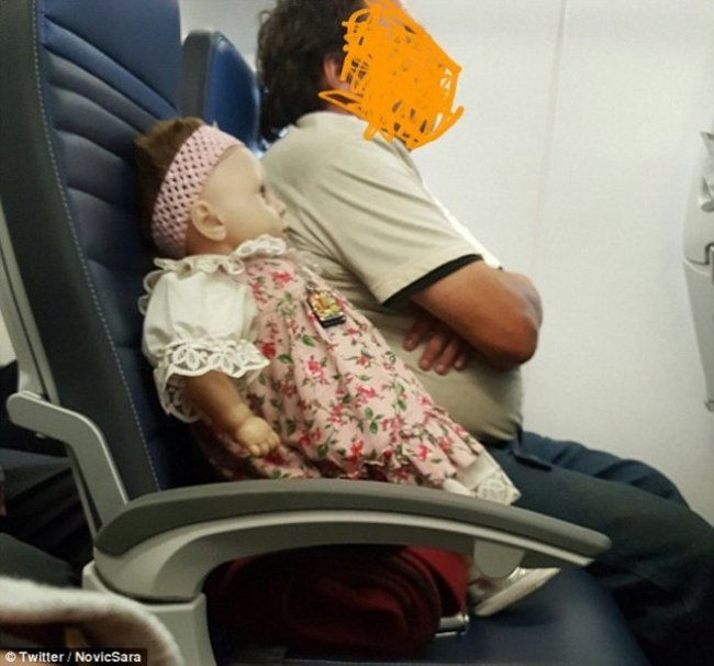 詭異! 美女搭飛機 旁邊乘客"不是人" | 華視新聞