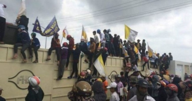台塑越南鋼廠遭圍抗議 外交部:一切平安! | 華視新聞