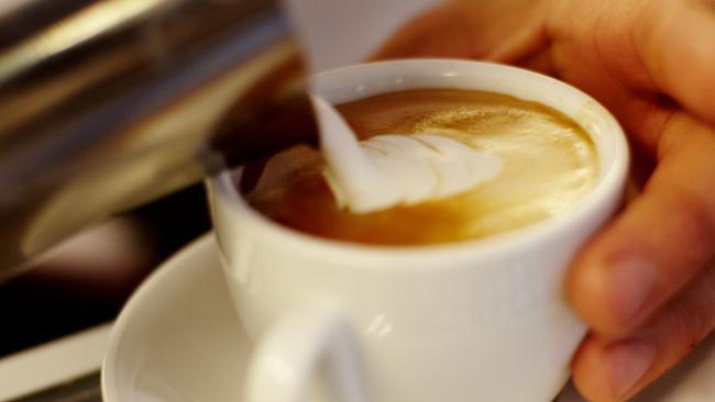 每天喝2杯咖啡 女性失智風險降低 | 華視新聞