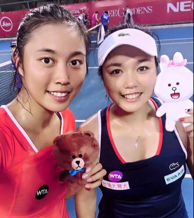 香港女網賽 詹家姐妹直落二稱后 | 華視新聞