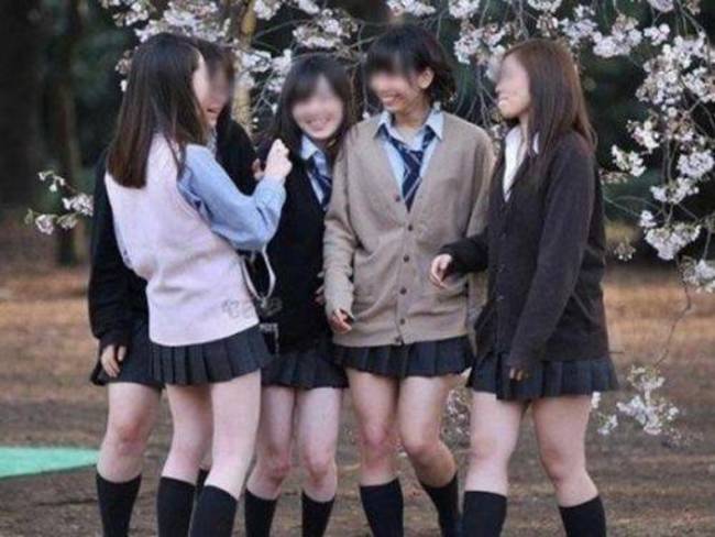 嚴! 日中學只准學生穿白色內衣褲?! | 華視新聞