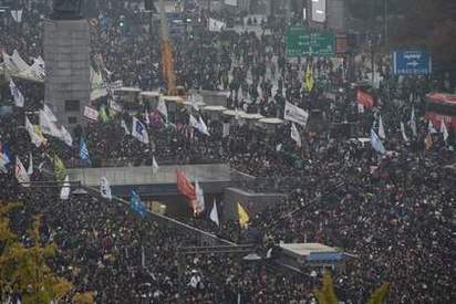 朴槿惠道歉沒用 南韓10萬人上街示威 | 法新社