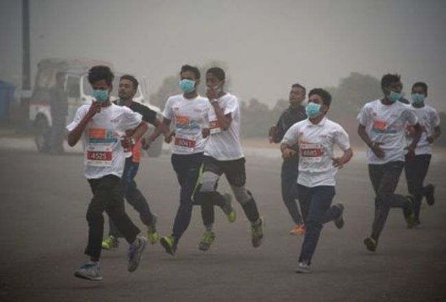 印度德里PM2.5超標90倍! 緊急停課3天 | 華視新聞