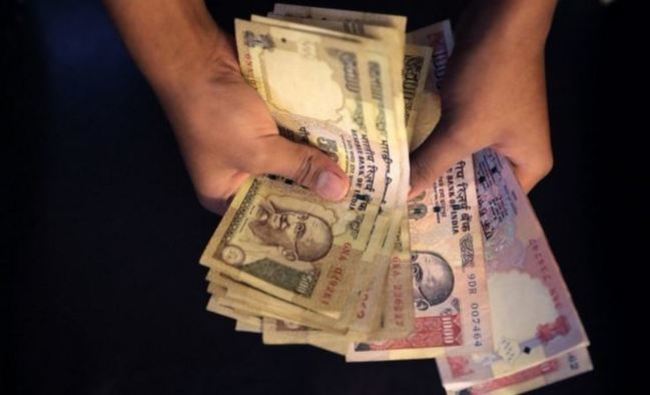 印度紙鈔變廢紙 打黑錢超狠民眾嚇壞 | 華視新聞