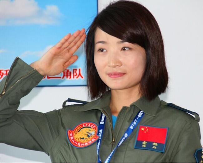 共軍女飛行員表演意外 跳傘不及殉職 | 華視新聞