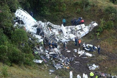 巴西球隊空難71死 墜機前影片曝光... | 