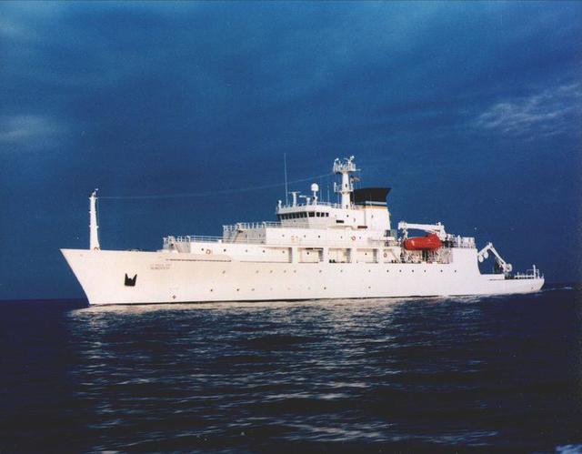 美國有線電視新聞網16日報導，中國大陸海軍當著美國海軍面前、偷走在菲律賓蘇比克灣外海執勤的美國海軍鮑迪奇號（圖）配備的水下無人機。鮑迪奇號當時執行南海探測任務。（美國軍事海運部提供）