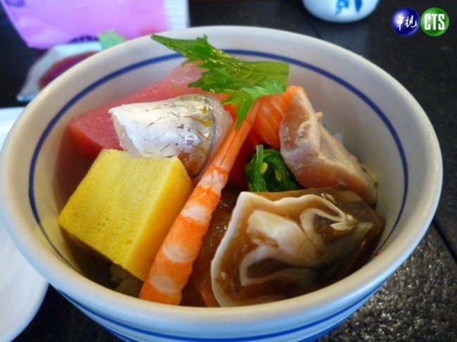 阿公的好意 "生魚片拼盤煮成整鍋魚湯" | 華視新聞