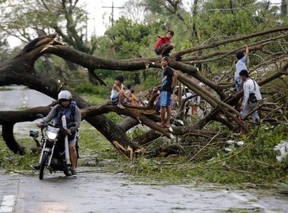 颱風納坦襲菲律賓 釀3死、38萬人撤離 | (翻攝歐新社)
