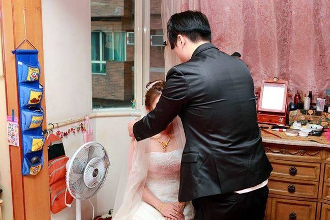 婚攝拍成這樣 新娘氣炸:我臉不能看? | 華視新聞