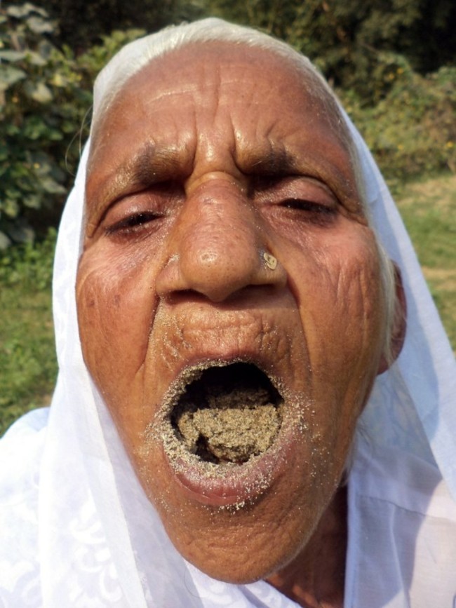 靠吃沙長壽?! 印度78歲婆婆這樣解釋 | 華視新聞