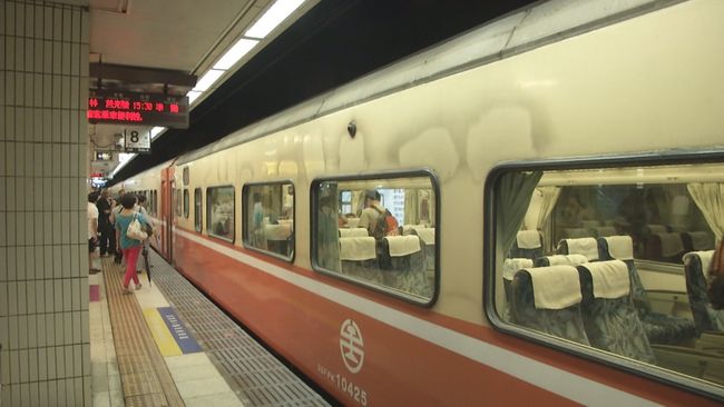 台鐵228連假長途熱門時段票售罄! 12日9時重釋出 | 華視新聞