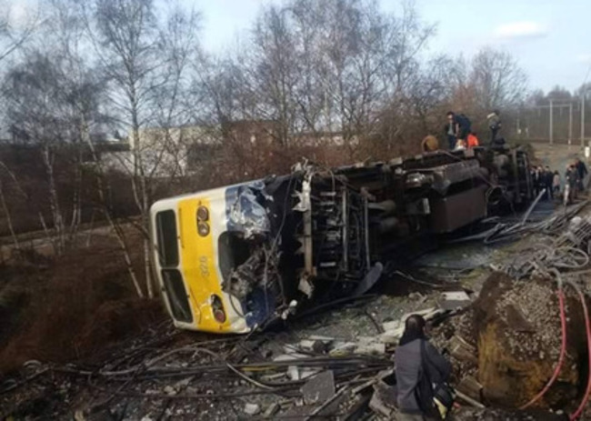 比利時發生火車出軌意外 釀1死27傷 | 華視新聞