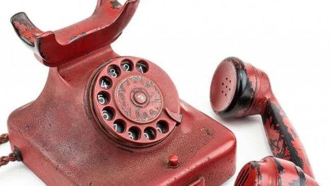 "毀滅性武器"希特勒專用電話 賣了748萬元 | 華視新聞