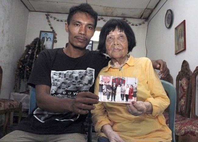 印尼28娶82歲 打錯電話"聽聲音遇真愛"! | 華視新聞