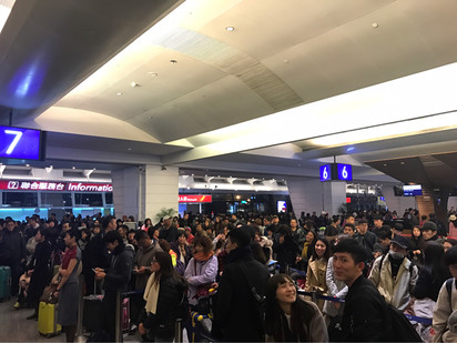 台灣虎航今晨系統異常 影響7航班1800人 | 報到時間已到，但台灣虎航未開台。