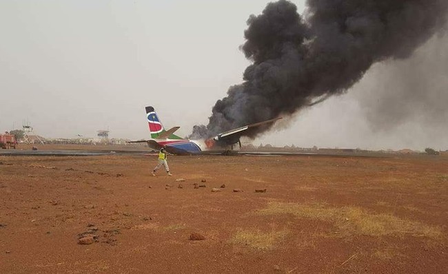 南蘇丹飛機墜毀 44乘客傳出奇蹟生還 | 華視新聞