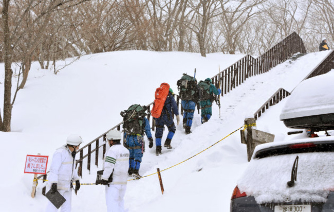 日本櫪木縣滑雪場雪崩 6高中生無生命跡象 | 華視新聞
