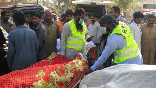 巴基斯坦神壇管理員謀殺20信徒 17死3傷 | 華視新聞