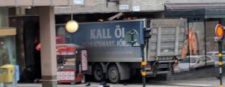 【影】瑞典首都卡車撞人群 至少5死多傷