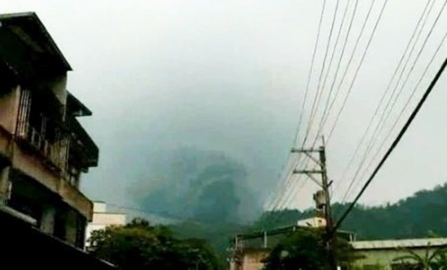 三峽油漆廠大火 濃煙幾公里外可見! | 華視新聞