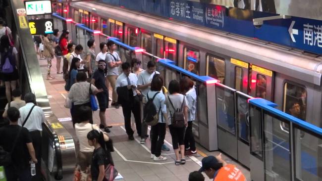北捷1變電站供電異常 板南線部份列車暫停3分鐘 | 華視新聞