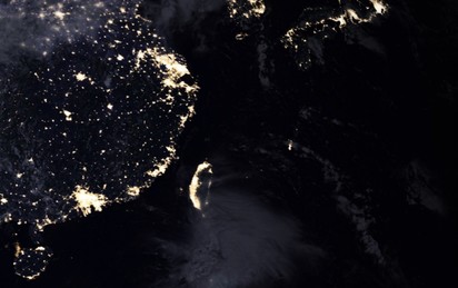NASA全球夜景圖 台灣西岸超級亮【圖】 | 