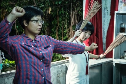 《通靈少女》索菲亞遭圍剿  求救瑤瑤:｢人比鬼更可怕｣ | 索非亞（左）近來因《通靈少女》知名度大開，意外掀起靈界大戰，飽受批評。（HBO Asia提供）