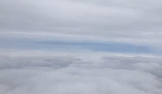 【影】機上拍到"鋒面雲" 彭啟明:"梅雨鋒面"周一報到