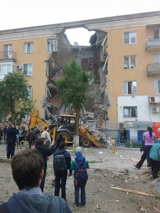 【影】俄國建築物氣爆炸到中空! 釀2死8傷
