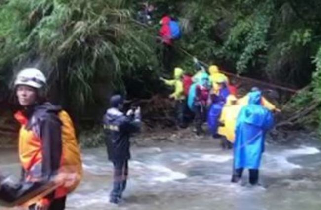 大學生暴雨登山獲救 遭轟「浪費國家資源」 | 華視新聞
