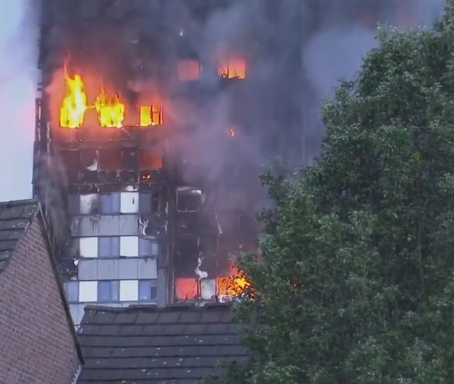 英國倫敦公寓大火 27層整棟燒恐樓塌 | 華視新聞