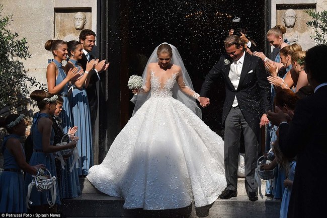 【圖】施華洛世奇千金出嫁 "水晶婚紗"要價2千萬! | 華視新聞