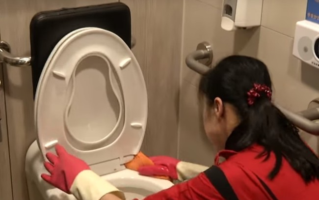 貴婦罵清潔婦「這麼髒」 網友轟:妳心才髒！ | 華視新聞