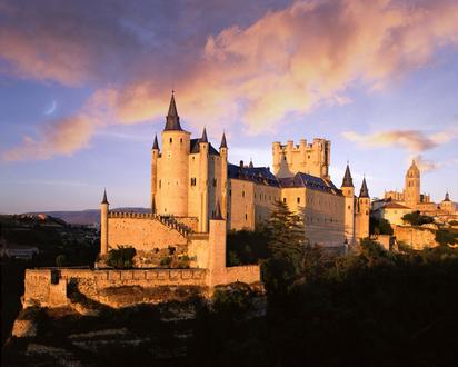 【圖輯】一生必去! 歐洲最美的10座城堡 | 西班牙的Segovia Fortress(圖片來源／翻攝GEO)